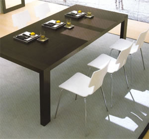 Lavatórios, cadeiras modernas da sala de jantar, jantando cadeiras
